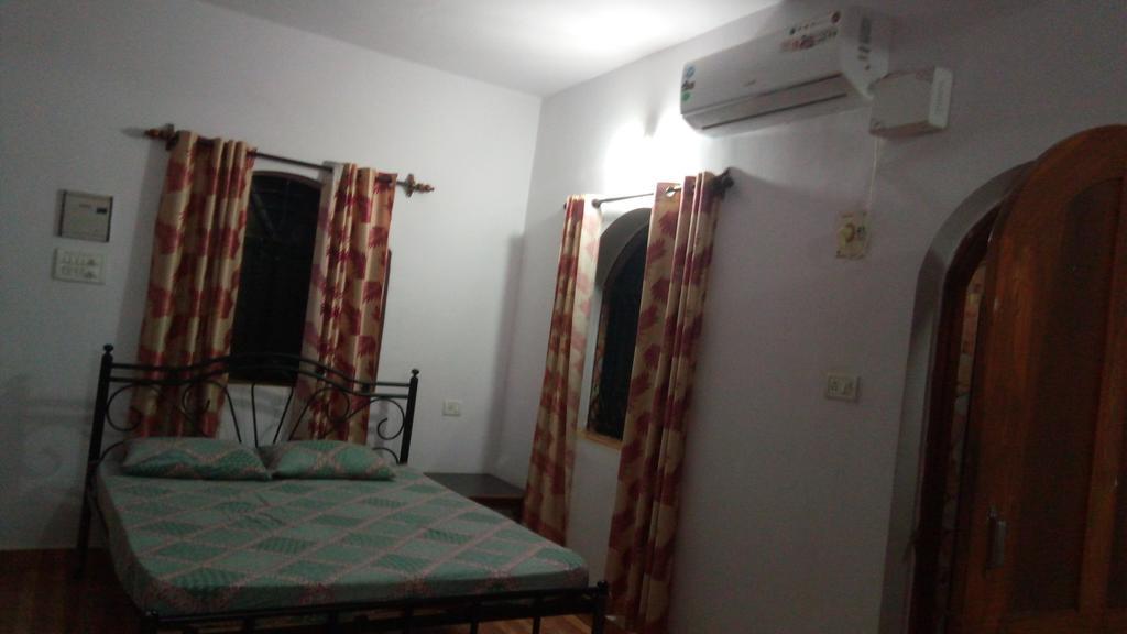 Geeta Guest House Calangute Bagian luar foto